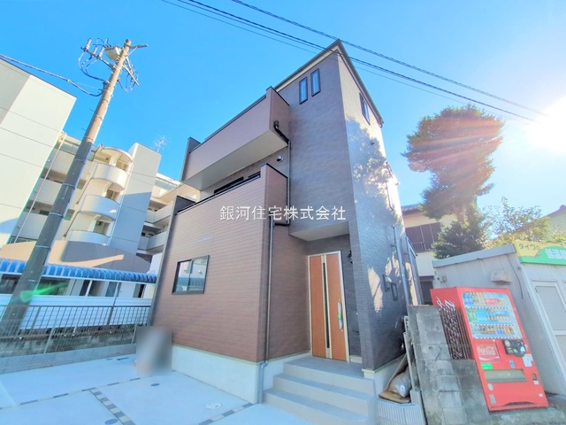 G00376450 埼玉県志木市柏町５丁目 新築一戸建て 4790万円 土地面積86.62m² (約26.20坪) 建物面積101.02m² (約30.55坪) 間取り３ＳＬＤＫ 築年月2025年07月(築１年以内)【外観10】