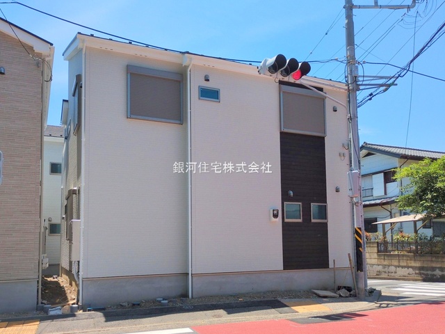 G00378106 神奈川県横須賀市鴨居１丁目 新築一戸建て 3480万円 土地面積102.49m² (約31.00坪) 建物面積96.88m² (約29.30坪) 間取り４ＬＤＫ 築年月2025年04月(築１年以内)【外観16】
