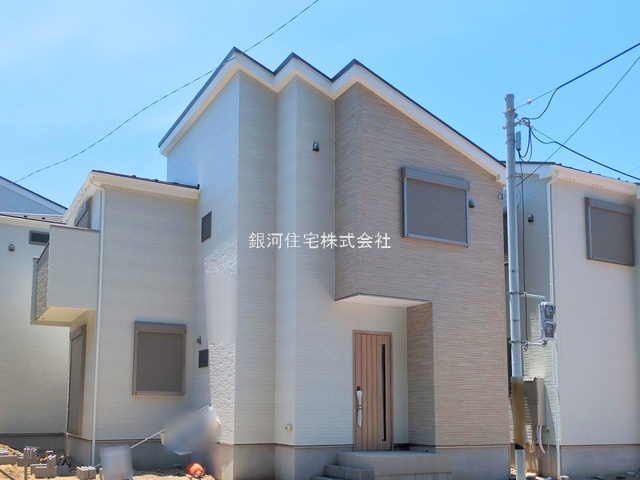 G00378107 神奈川県横須賀市鴨居１丁目 新築一戸建て 3380万円 土地面積102.14m² (約30.89坪) 建物面積96.25m² (約29.11坪) 間取り４ＬＤＫ 築年月2025年04月(築１年以内)【外観4】