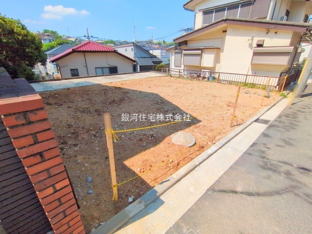 G00378114 神奈川県横浜市港北区日吉本町６丁目 新築一戸建て 7980万円 土地面積128.79m² (約38.95坪) 建物面積97.80m² (約29.58坪) 間取り４ＬＤＫ 築年月2025年10月【外観10】
