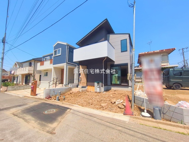 G00378118 千葉県船橋市西習志野１丁目 新築一戸建て 4280万円 土地面積92.05m² (約27.84坪) 建物面積90.61m² (約27.40坪) 間取り３ＳＬＤＫ 築年月2025年07月(築１年以内)【外観2】