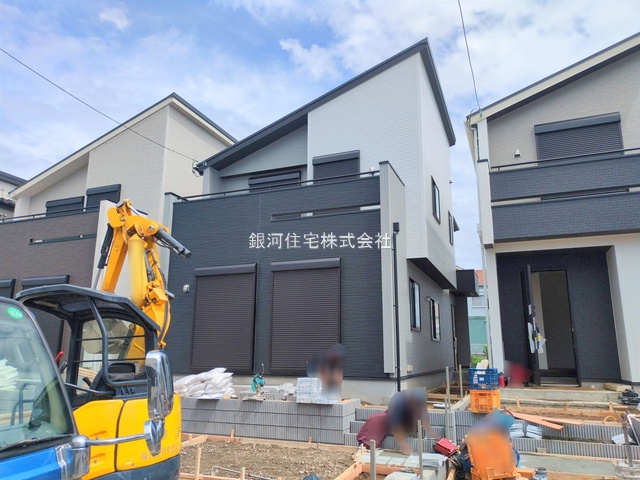G00378124 神奈川県平塚市入野 新築一戸建て 3680万円 土地面積135.82m² (約41.08坪) 建物面積100.86m² (約30.51坪) 間取り４ＬＤＫ 築年月2025年08月【外観2】