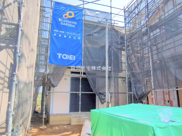 G00378126 神奈川県平塚市入野 新築一戸建て 3080万円 土地面積135.81m² (約41.08坪) 建物面積102.06m² (約30.87坪) 間取り３ＬＤＫ 築年月2025年08月【外観11】