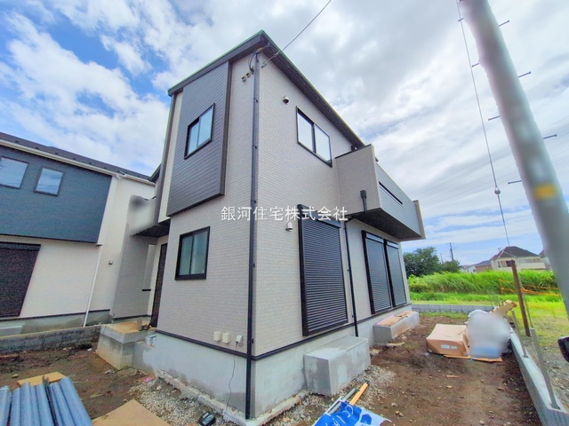 G00378127 神奈川県平塚市入野 新築一戸建て 3380万円 土地面積135.82m² (約41.08坪) 建物面積101.09m² (約30.57坪) 間取り４ＬＤＫ 築年月2025年08月【外観2】