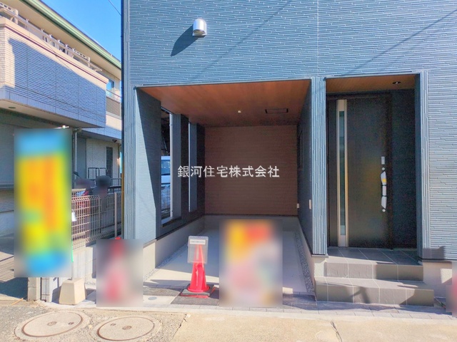 G00381732 東京都足立区佐野２丁目 新築一戸建て 4490万円 土地面積60.40m² (約18.27坪) 建物面積100.63m² (約30.44坪) 築年月2025年10月(築１年以内)【外観5】