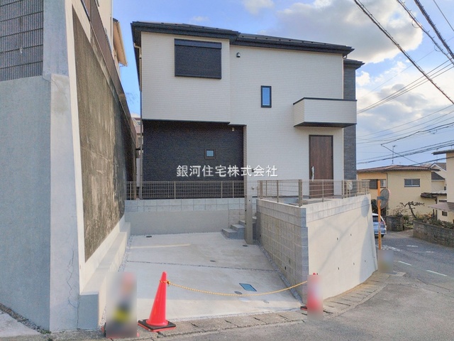 G00382724 神奈川県厚木市長谷 新築一戸建て 3180万円 土地面積123.97m² (約37.50坪) 建物面積97.50m² (約29.49坪) 間取り４ＬＤＫ 築年月2026年01月(築１年以内)【外観2】