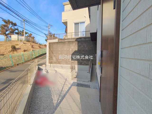 G00382724 神奈川県厚木市長谷 新築一戸建て 3180万円 土地面積123.97m² (約37.50坪) 建物面積97.50m² (約29.49坪) 間取り４ＬＤＫ 築年月2026年01月(築１年以内)【外観8】