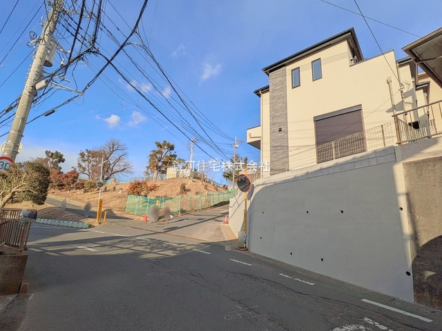 G00382724 神奈川県厚木市長谷 新築一戸建て 3180万円 土地面積123.97m² (約37.50坪) 建物面積97.50m² (約29.49坪) 間取り４ＬＤＫ 築年月2026年01月(築１年以内)【外観17】