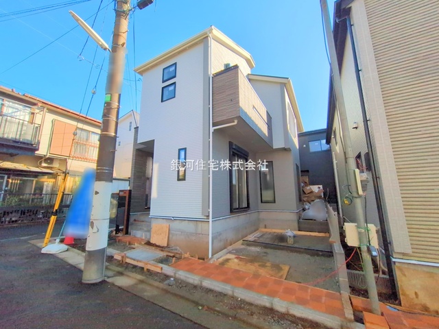 G00383309 東京都練馬区下石神井５丁目 新築一戸建て 7090万円 土地面積88.50m² (約26.77坪) 建物面積89.11m² (約26.95坪) 間取り４ＬＤＫ 築年月2025年11月(築１年以内)【外観2】