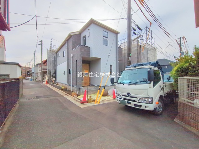 G00383309 東京都練馬区下石神井５丁目 新築一戸建て 7090万円 土地面積88.50m² (約26.77坪) 建物面積89.11m² (約26.95坪) 間取り４ＬＤＫ 築年月2025年11月(築１年以内)【外観8】