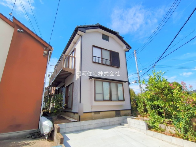 G00384133 東京都町田市高ヶ坂５丁目 中古一戸建て 2780万円 土地面積127.41m² (約38.54坪) 建物面積101.86m² (約30.81坪) 間取り４ＤＫ 築年月1998年01月(築27年)【外観2】