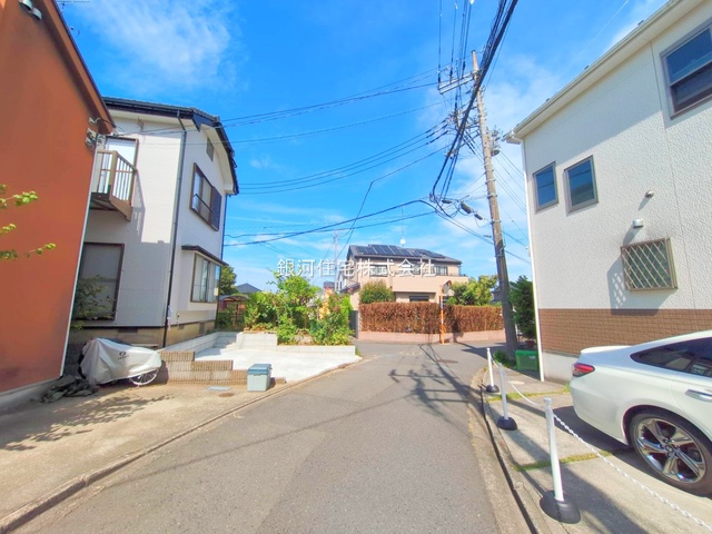 G00384133 東京都町田市高ヶ坂５丁目 中古一戸建て 2780万円 土地面積127.41m² (約38.54坪) 建物面積101.86m² (約30.81坪) 間取り４ＤＫ 築年月1998年01月(築27年)【外観3】