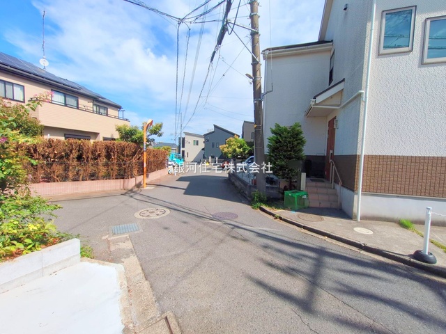 G00384133 東京都町田市高ヶ坂５丁目 中古一戸建て 2780万円 土地面積127.41m² (約38.54坪) 建物面積101.86m² (約30.81坪) 間取り４ＤＫ 築年月1998年01月(築27年)【外観4】