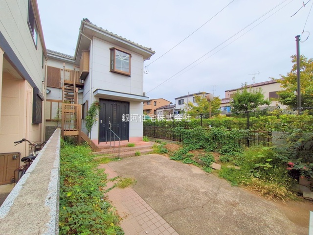 G00384205 東京都江戸川区篠崎町４丁目 中古一戸建て 6480万円 土地面積160.01m² (約48.40坪) 建物面積129.42m² (約39.14坪) 間取り５ＬＤＫ 築年月1995年01月(築30年)【外観2】