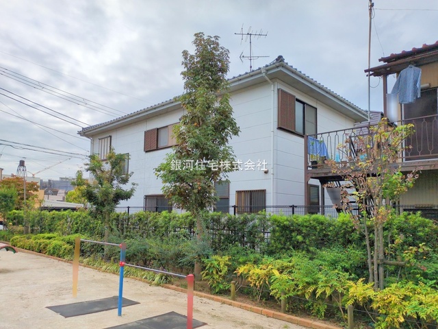 G00384205 東京都江戸川区篠崎町４丁目 中古一戸建て 6480万円 土地面積160.01m² (約48.40坪) 建物面積129.42m² (約39.14坪) 間取り５ＬＤＫ 築年月1995年01月(築30年)【外観4】