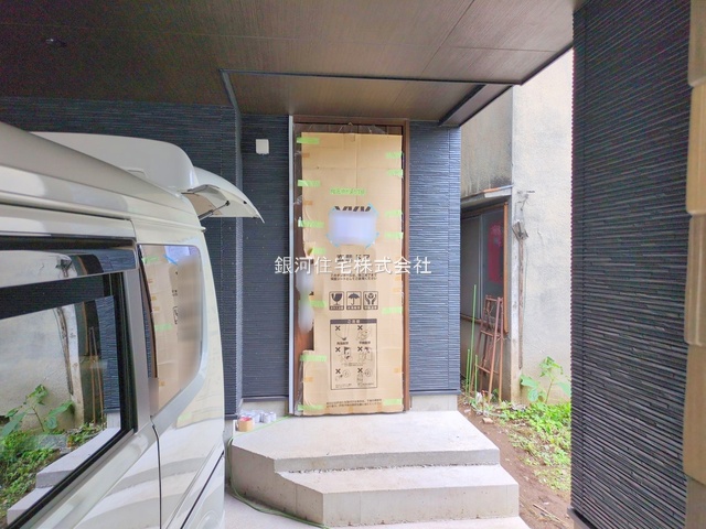 G00384231 東京都北区中十条３丁目 新築一戸建て 9488万円 土地面積74.61m² (約22.56坪) 建物面積132.31m² (約40.02坪) 間取り２ＳＬＤＫ 築年月2025年12月【外観9】