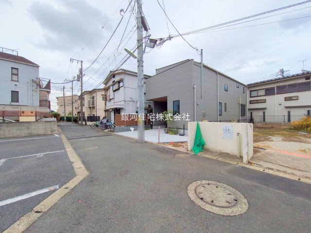 G00384250 東京都世田谷区上馬５丁目 新築一戸建て 1億4990万円 土地面積110.01m² (約33.27坪) 建物面積110.24m² (約33.34坪) 間取り３ＳＬＤＫ 築年月2025年09月(築１年以内)【外観4】