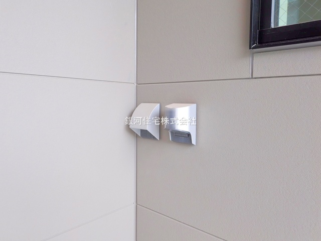 G00384250 東京都世田谷区上馬５丁目 新築一戸建て 1億4990万円 土地面積110.01m² (約33.27坪) 建物面積110.24m² (約33.34坪) 間取り３ＳＬＤＫ 築年月2025年09月(築１年以内)【外観9】