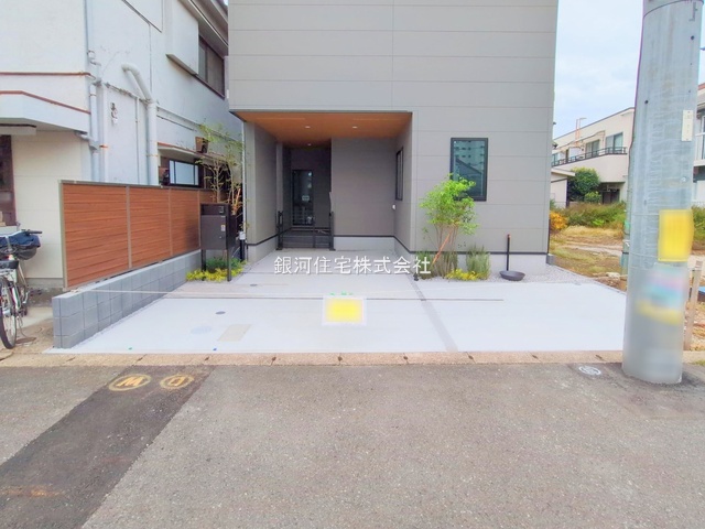 G00384250 東京都世田谷区上馬５丁目 新築一戸建て 1億4990万円 土地面積110.01m² (約33.27坪) 建物面積110.24m² (約33.34坪) 間取り３ＳＬＤＫ 築年月2025年09月(築１年以内)【外観15】