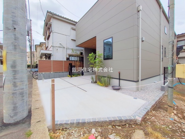 G00384250 東京都世田谷区上馬５丁目 新築一戸建て 1億4990万円 土地面積110.01m² (約33.27坪) 建物面積110.24m² (約33.34坪) 間取り３ＳＬＤＫ 築年月2025年09月(築１年以内)【外観16】