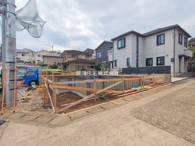 G00384251 神奈川県小田原市荻窪 新築一戸建て 3980万円 土地面積149.99m² (約45.37坪) 建物面積101.85m² (約30.80坪) 間取り４ＬＤＫ 築年月2026年01月【外観4】
