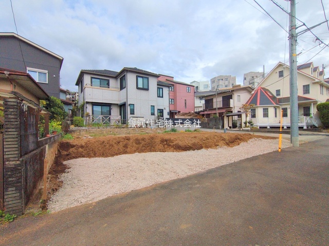 G00384251 神奈川県小田原市荻窪 新築一戸建て 3980万円 土地面積149.99m² (約45.37坪) 建物面積101.85m² (約30.80坪) 間取り４ＬＤＫ 築年月2026年01月【外観7】