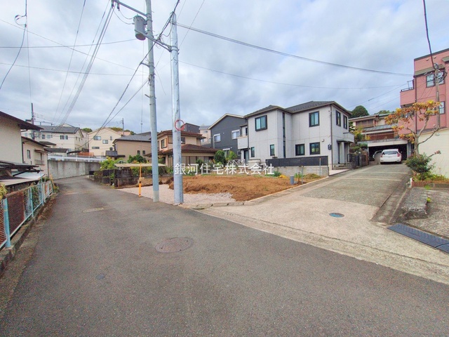 G00384251 神奈川県小田原市荻窪 新築一戸建て 3980万円 土地面積149.99m² (約45.37坪) 建物面積101.85m² (約30.80坪) 間取り４ＬＤＫ 築年月2026年01月【外観9】