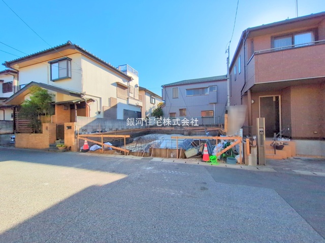 G00384269 千葉県千葉市稲毛区小仲台９丁目 新築一戸建て 4890万円 土地面積90.78m² (約27.46坪) 建物面積100.23m² (約30.31坪) 間取り４ＬＤＫ 築年月2026年02月【外観2】