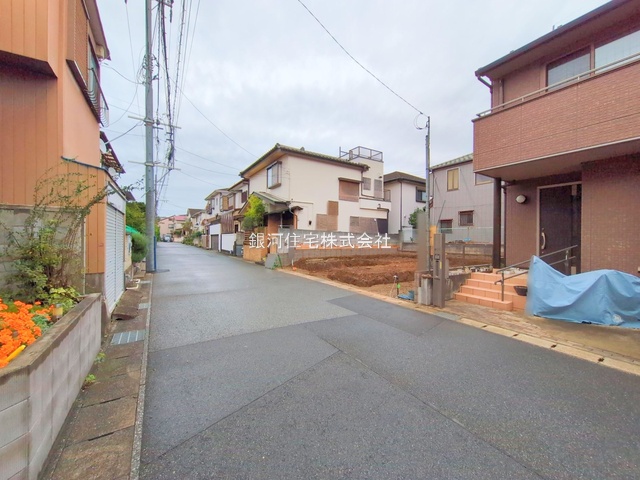 G00384269 千葉県千葉市稲毛区小仲台９丁目 新築一戸建て 4890万円 土地面積90.78m² (約27.46坪) 建物面積100.23m² (約30.31坪) 間取り４ＬＤＫ 築年月2026年02月【外観6】