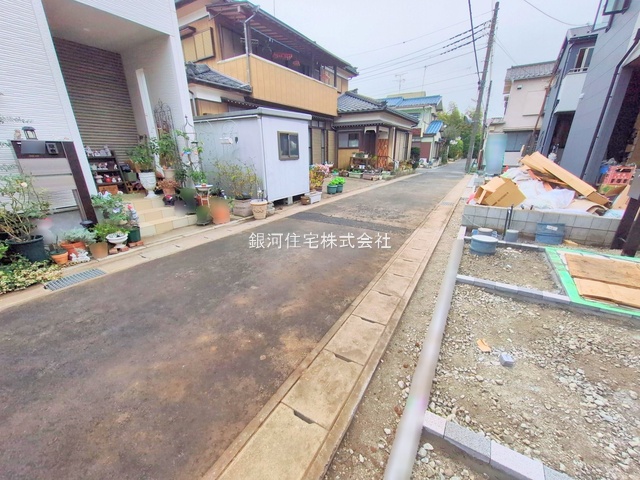 G00384270 千葉県松戸市千駄堀 新築一戸建て 4290万円 土地面積106.85m² (約32.32坪) 建物面積104.48m² (約31.60坪) 間取り４ＬＤＫ 築年月2025年12月【外観5】