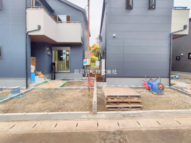 G00384271 千葉県松戸市千駄堀 新築一戸建て 4390万円 土地面積108.68m² (約32.87坪) 建物面積105.30m² (約31.85坪) 間取り４ＬＤＫ 築年月2025年12月【外観4】