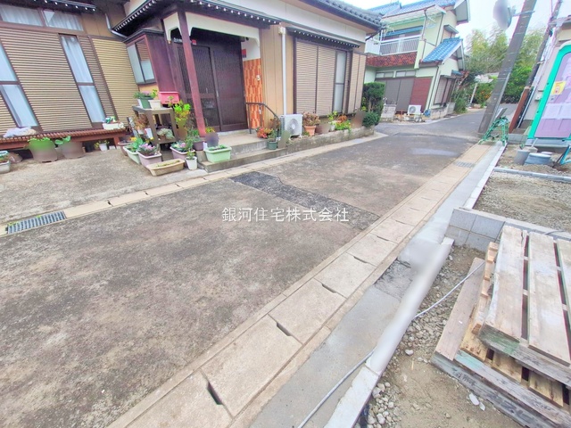 G00384271 千葉県松戸市千駄堀 新築一戸建て 4390万円 土地面積108.68m² (約32.87坪) 建物面積105.30m² (約31.85坪) 間取り４ＬＤＫ 築年月2025年12月【外観10】