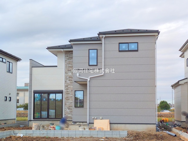 G00384274 千葉県市川市北方町４丁目 新築一戸建て 5499万円 土地面積198.76m² (約60.12坪) 建物面積104.57m² (約31.63坪) 間取り４ＬＤＫ 築年月2025年11月(築１年以内)【外観5】