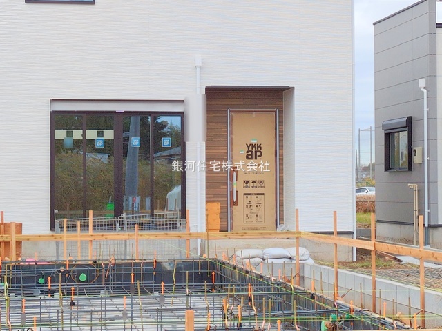 G00384275 千葉県市川市北方町４丁目 新築一戸建て 5399万円 土地面積198.86m² (約60.15坪) 建物面積109.06m² (約32.99坪) 間取り４ＬＤＫ 築年月2025年11月(築１年以内)【外観14】