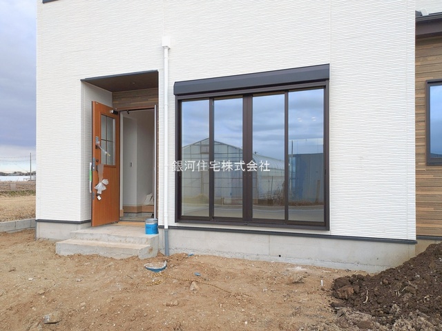 G00384277 千葉県市川市北方町４丁目 新築一戸建て 5488万円 土地面積160.05m² (約48.41坪) 建物面積112.79m² (約34.11坪) 間取り４ＬＤＫ 築年月2026年01月(築１年以内)【外観18】