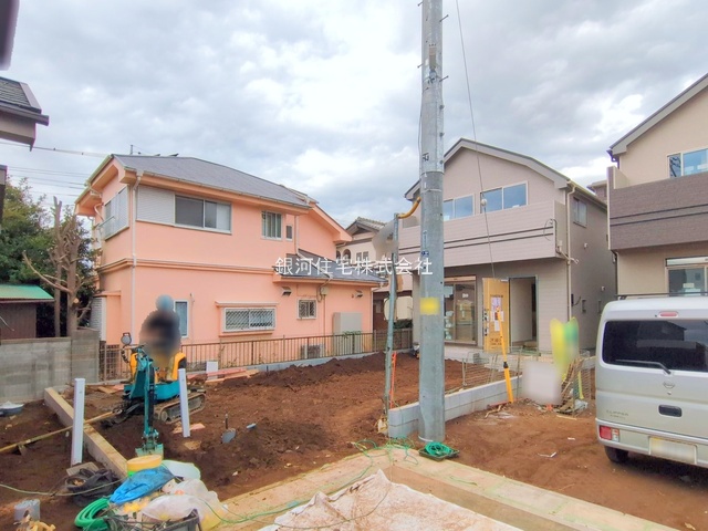 G00384280 埼玉県上尾市大字久保 新築一戸建て 3490万円 土地面積146.77m² (約44.39坪) 建物面積99.36m² (約30.05坪) 間取り４ＬＤＫ 築年月2025年12月【外観2】