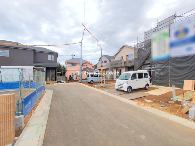 G00384280 埼玉県上尾市大字久保 新築一戸建て 3490万円 土地面積146.77m² (約44.39坪) 建物面積99.36m² (約30.05坪) 間取り４ＬＤＫ 築年月2025年12月【外観3】
