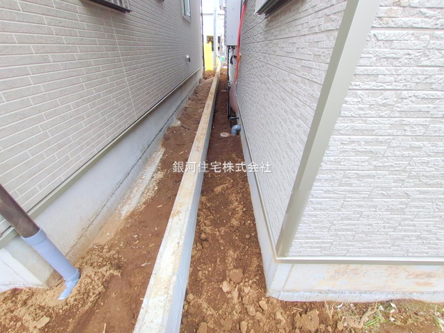 G00384280 埼玉県上尾市大字久保 新築一戸建て 3490万円 土地面積146.77m² (約44.39坪) 建物面積99.36m² (約30.05坪) 間取り４ＬＤＫ 築年月2025年12月【外観7】