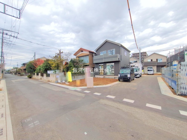 G00384281 埼玉県上尾市大字久保 新築一戸建て 3690万円 土地面積131.70m² (約39.83坪) 建物面積97.71m² (約29.55坪) 間取り４ＬＤＫ 築年月2025年12月【外観3】