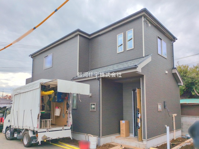 G00384281 埼玉県上尾市大字久保 新築一戸建て 3690万円 土地面積131.70m² (約39.83坪) 建物面積97.71m² (約29.55坪) 間取り４ＬＤＫ 築年月2025年12月【外観7】