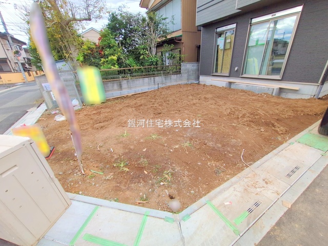 G00384281 埼玉県上尾市大字久保 新築一戸建て 3690万円 土地面積131.70m² (約39.83坪) 建物面積97.71m² (約29.55坪) 間取り４ＬＤＫ 築年月2025年12月【外観13】