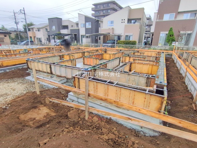 G00384284 埼玉県上尾市大字久保 新築一戸建て 3690万円 土地面積140.02m² (約42.35坪) 建物面積97.50m² (約29.49坪) 間取り４ＬＤＫ 築年月2025年12月【外観7】