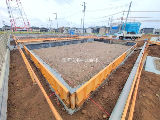 G00384284 埼玉県上尾市大字久保 新築一戸建て 3690万円 土地面積140.02m² (約42.35坪) 建物面積97.50m² (約29.49坪) 間取り４ＬＤＫ 築年月2025年12月【外観14】