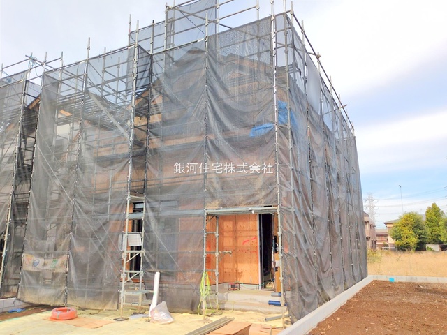 G00384285 埼玉県上尾市大字久保 新築一戸建て 3690万円 土地面積140.03m² (約42.35坪) 建物面積98.74m² (約29.86坪) 間取り４ＬＤＫ 築年月2025年12月【外観4】