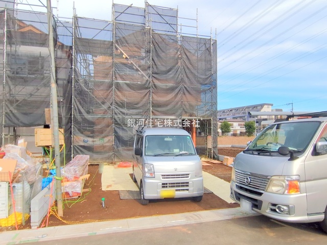 G00384285 埼玉県上尾市大字久保 新築一戸建て 3690万円 土地面積140.03m² (約42.35坪) 建物面積98.74m² (約29.86坪) 間取り４ＬＤＫ 築年月2025年12月【外観5】