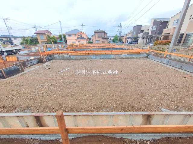 G00384285 埼玉県上尾市大字久保 新築一戸建て 3690万円 土地面積140.03m² (約42.35坪) 建物面積98.74m² (約29.86坪) 間取り４ＬＤＫ 築年月2025年12月【外観13】