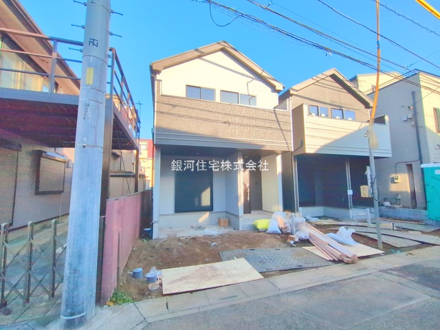 G00384286 埼玉県上尾市二ツ宮 新築一戸建て 3190万円 土地面積82.87m² (約25.06坪) 建物面積88.60m² (約26.80坪) 間取り４ＬＤＫ 築年月2025年12月【外観2】