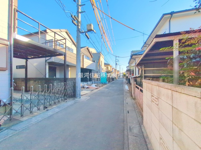 G00384286 埼玉県上尾市二ツ宮 新築一戸建て 3190万円 土地面積82.87m² (約25.06坪) 建物面積88.60m² (約26.80坪) 間取り４ＬＤＫ 築年月2025年12月【外観3】