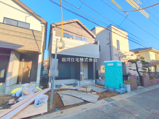 G00384287 埼玉県上尾市二ツ宮 新築一戸建て 3190万円 土地面積82.86m² (約25.06坪) 建物面積88.60m² (約26.80坪) 間取り４ＬＤＫ 築年月2025年12月【外観2】