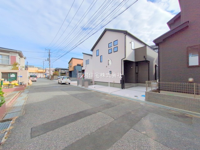 G00384336 千葉県流山市平和台３丁目 新築一戸建て 4680万円 土地面積102.40m² (約30.97坪) 建物面積96.47m² (約29.18坪) 間取り４ＬＤＫ 築年月2025年09月(築１年以内)【外観3】